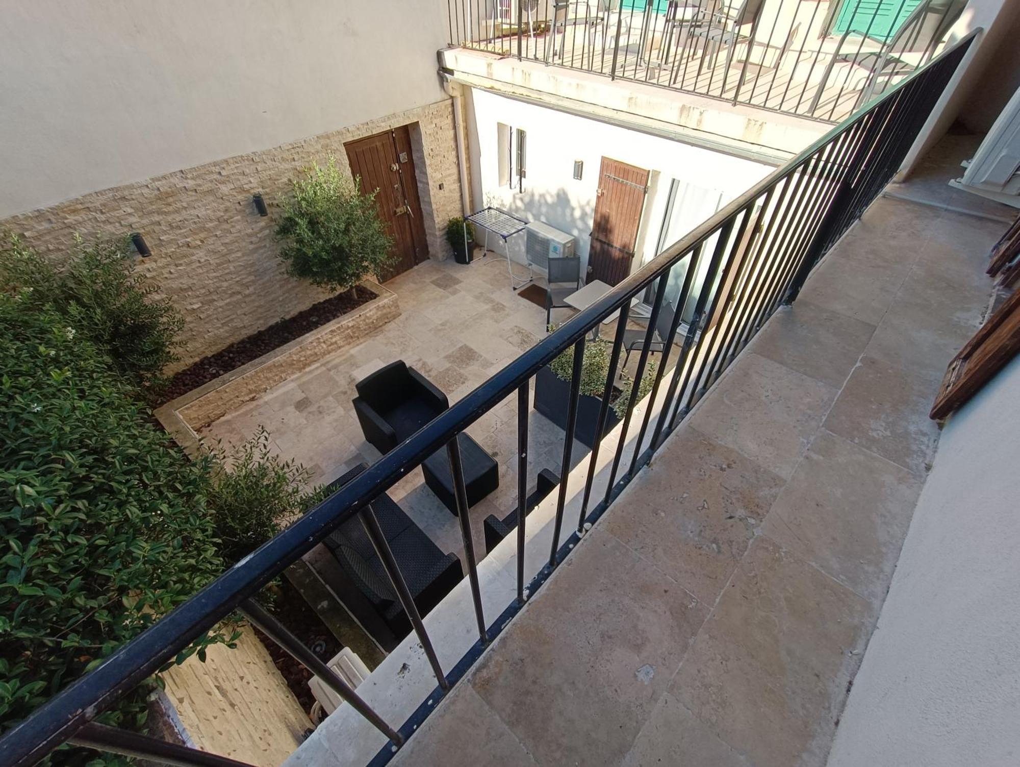 Appartements Et Studio Renoves En 2022, Intra Muros Avignon Eksteriør bilde